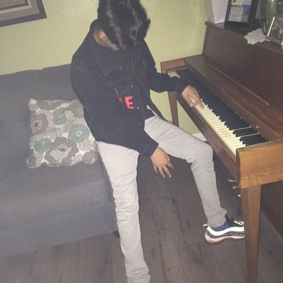 Meet your Posher, James alex - Picture 1 of 1